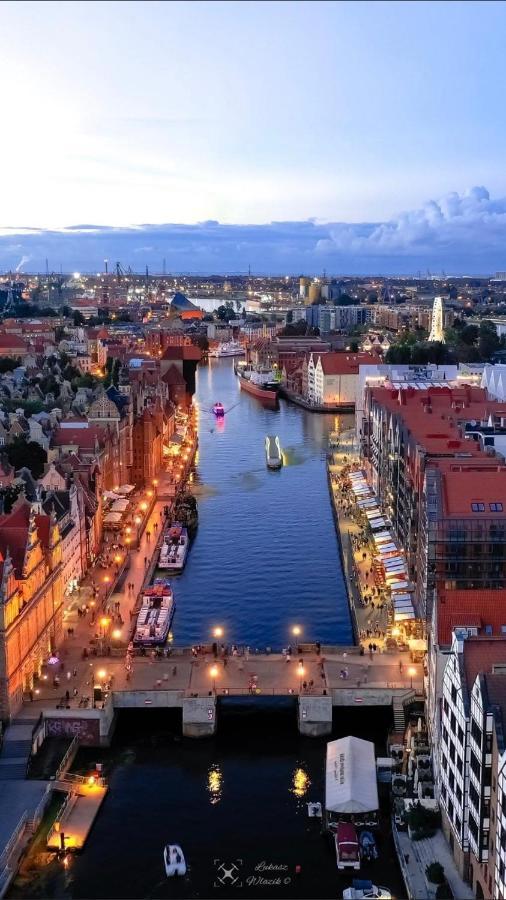 Baltic Riviera Apartments - Luxurious Apartment With Patio And River View 그단스크 외부 사진